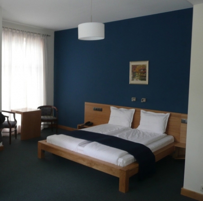 HOTEL UNIVERSAL, DUPNITSA - image