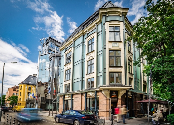 Platinum Business Centre - image